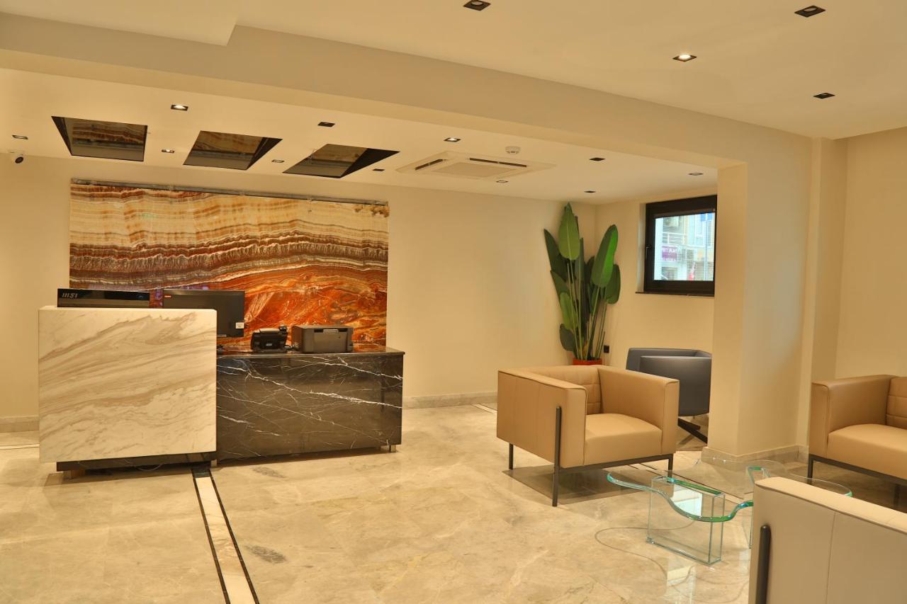 אנטליה In The Middle Hotel מראה חיצוני תמונה