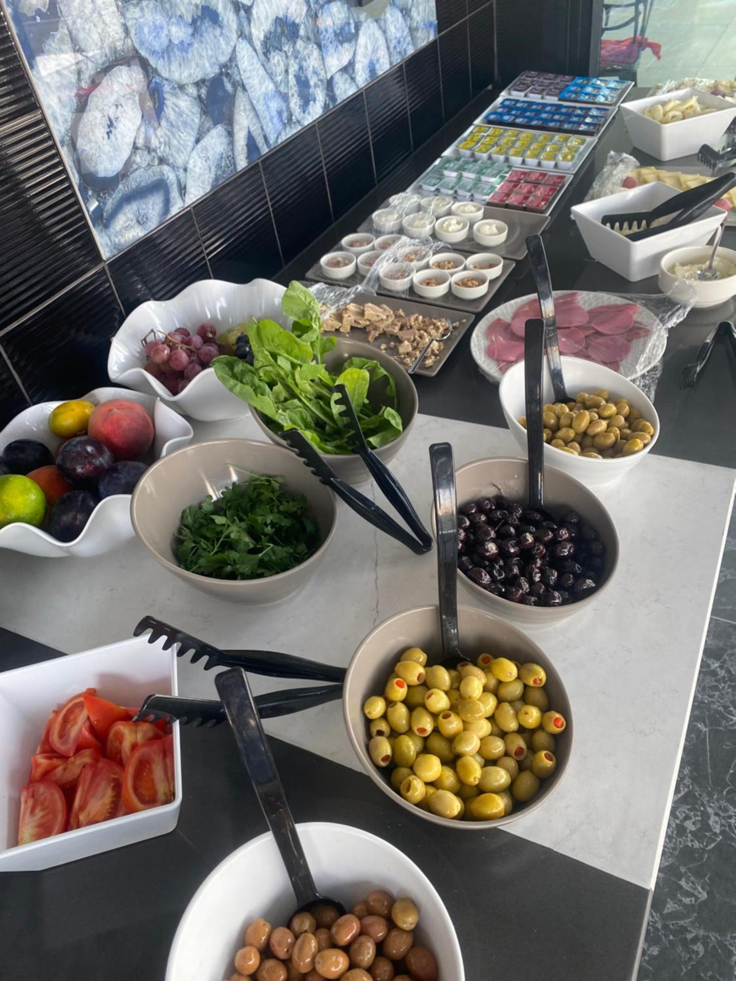 אנטליה In The Middle Hotel מראה חיצוני תמונה