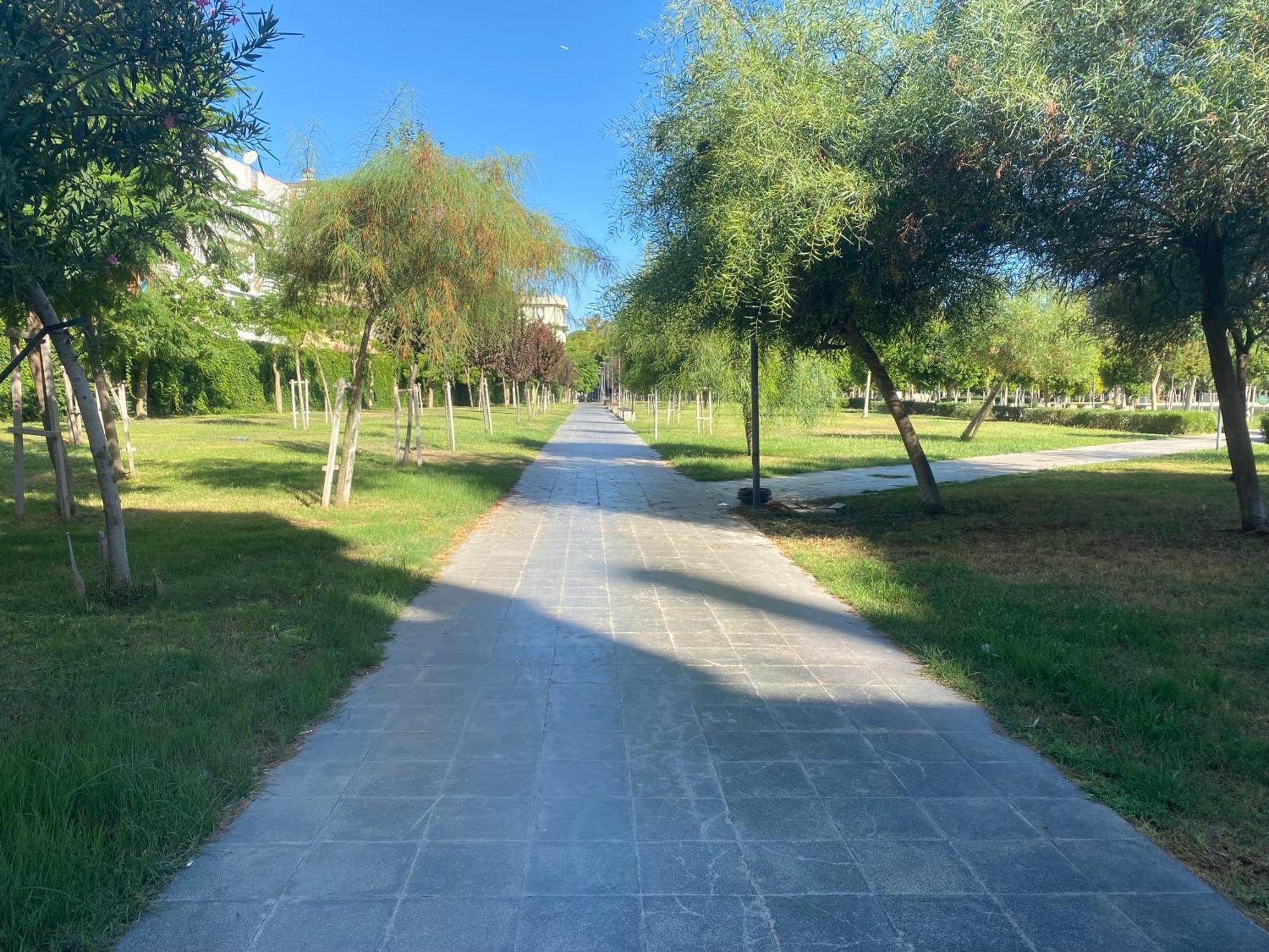 אנטליה In The Middle Hotel מראה חיצוני תמונה