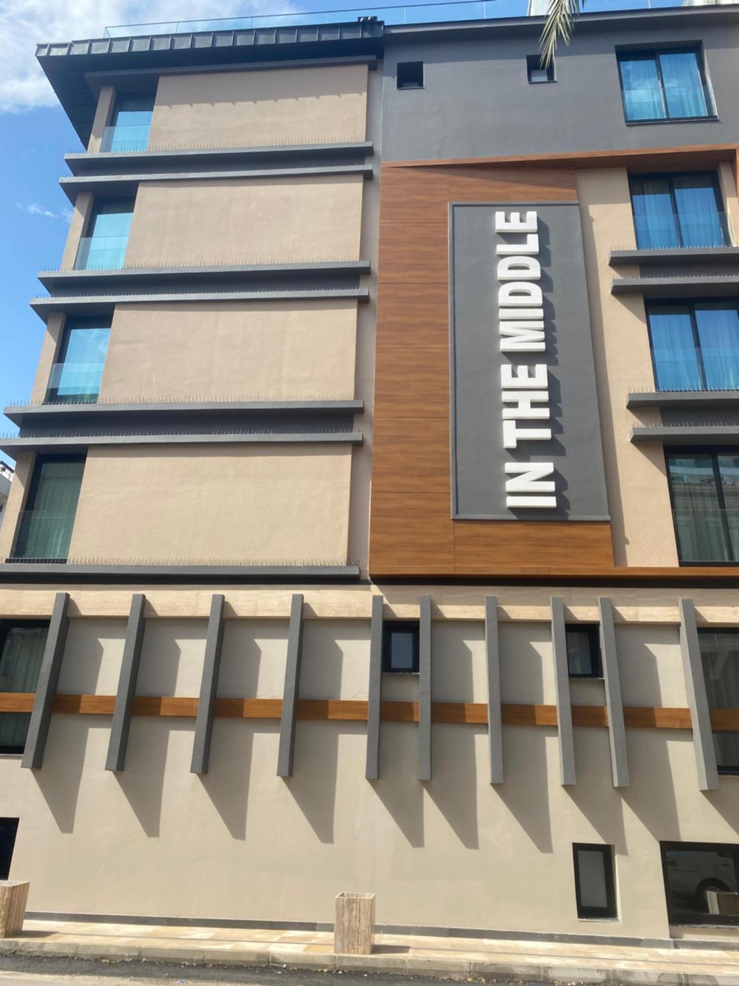 אנטליה In The Middle Hotel מראה חיצוני תמונה