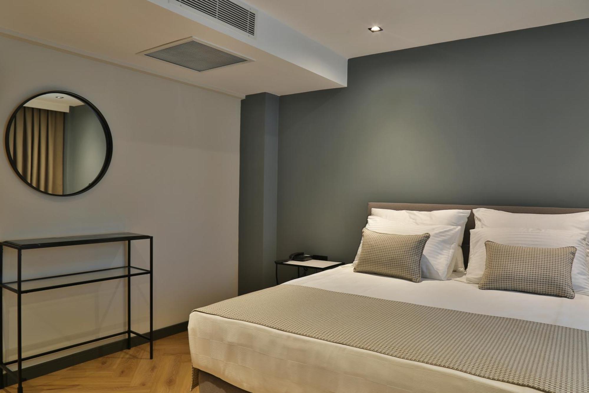 אנטליה In The Middle Hotel מראה חיצוני תמונה