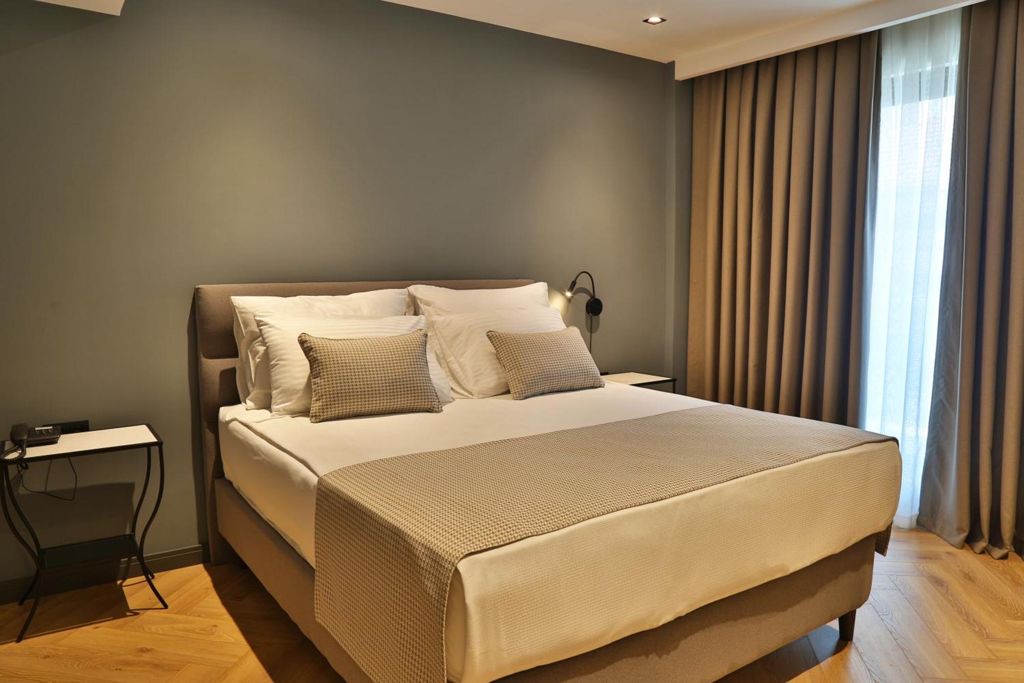 אנטליה In The Middle Hotel מראה חיצוני תמונה