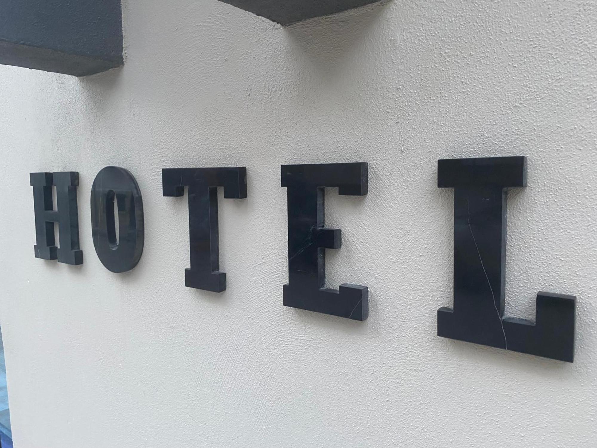 אנטליה In The Middle Hotel מראה חיצוני תמונה