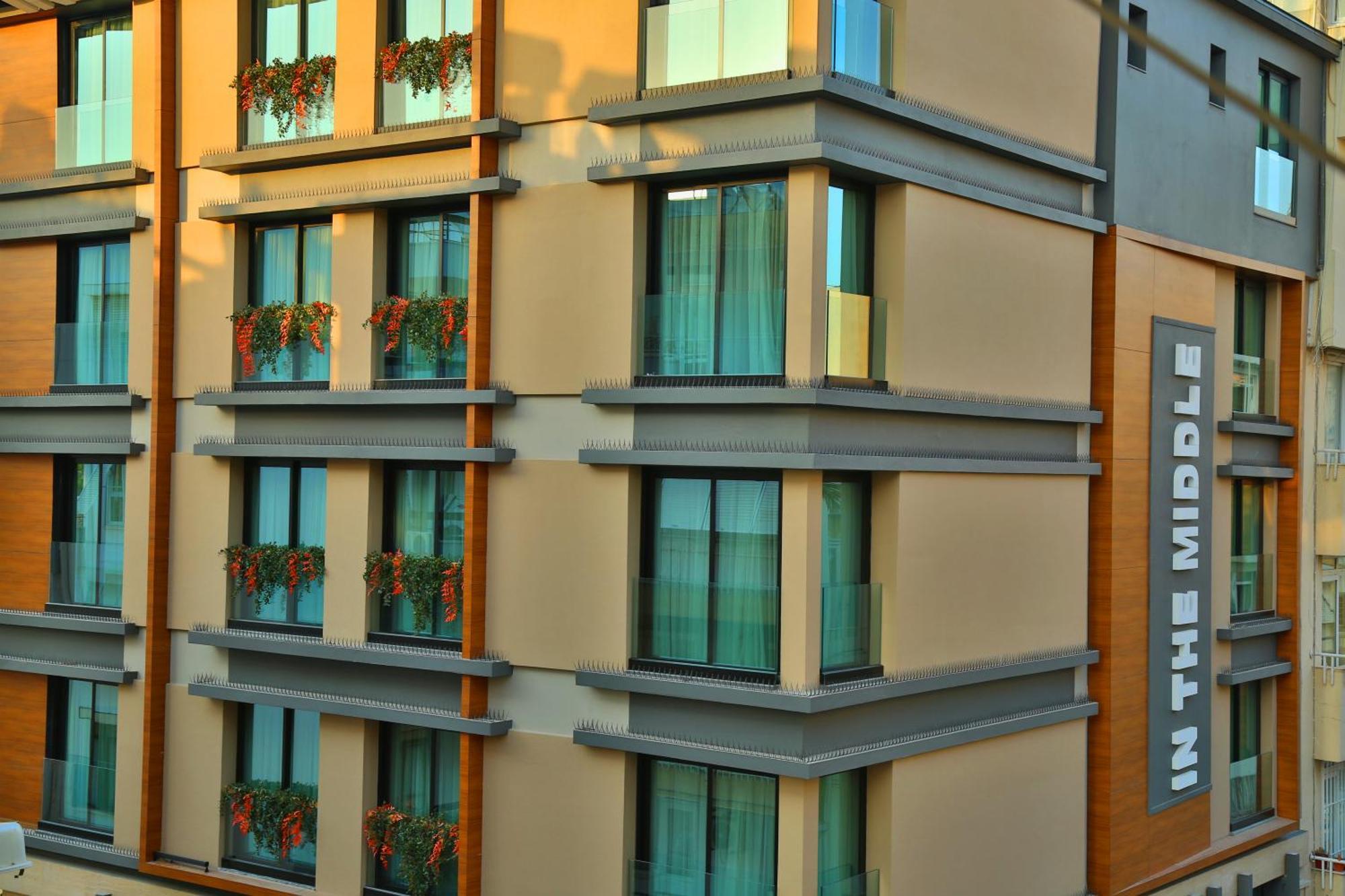 אנטליה In The Middle Hotel מראה חיצוני תמונה