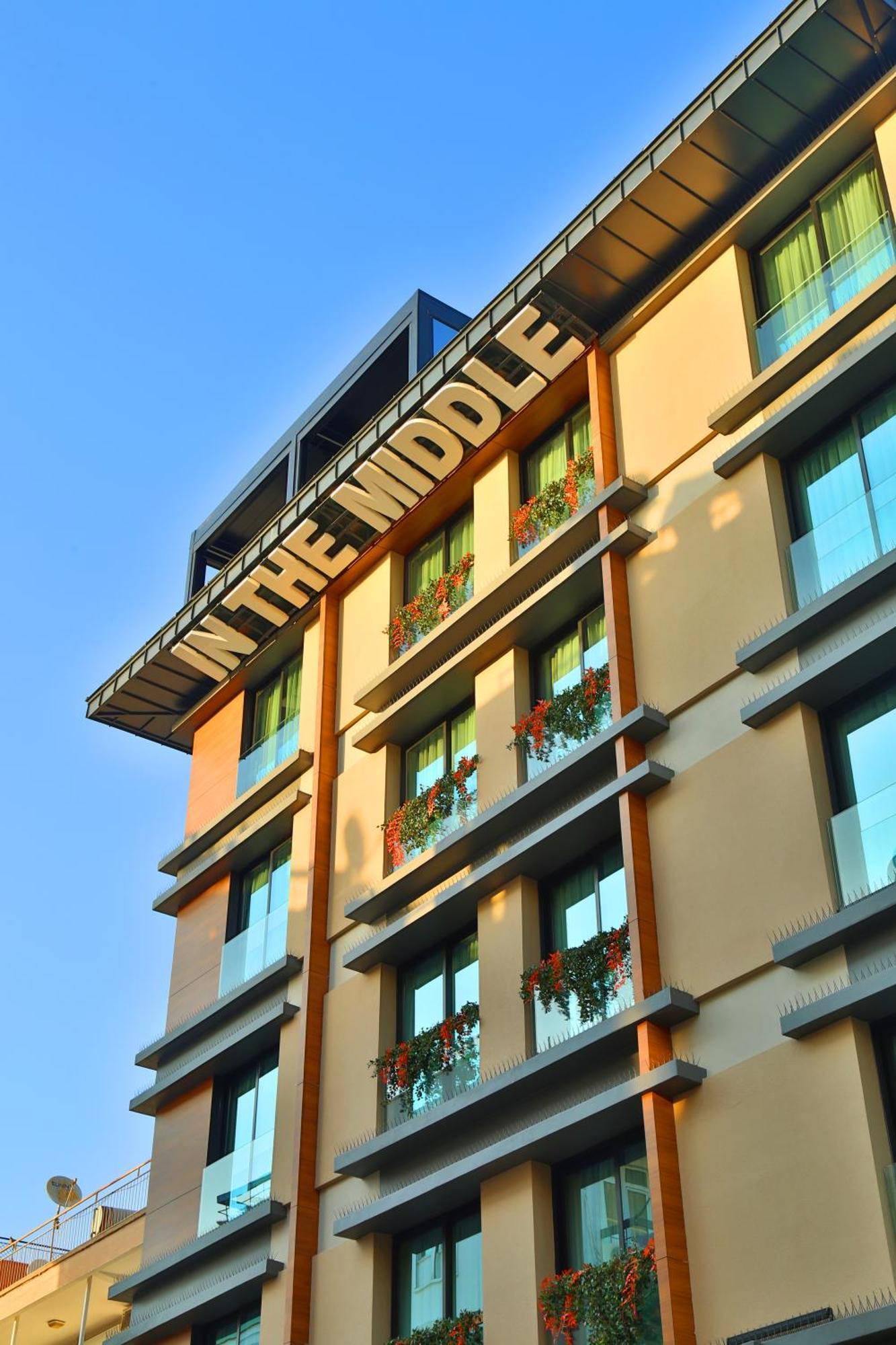 אנטליה In The Middle Hotel מראה חיצוני תמונה